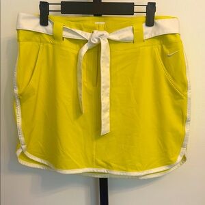Nike Tour Performance Dri Fit Vibrant Yellow Skirt with White Trim Size 10
